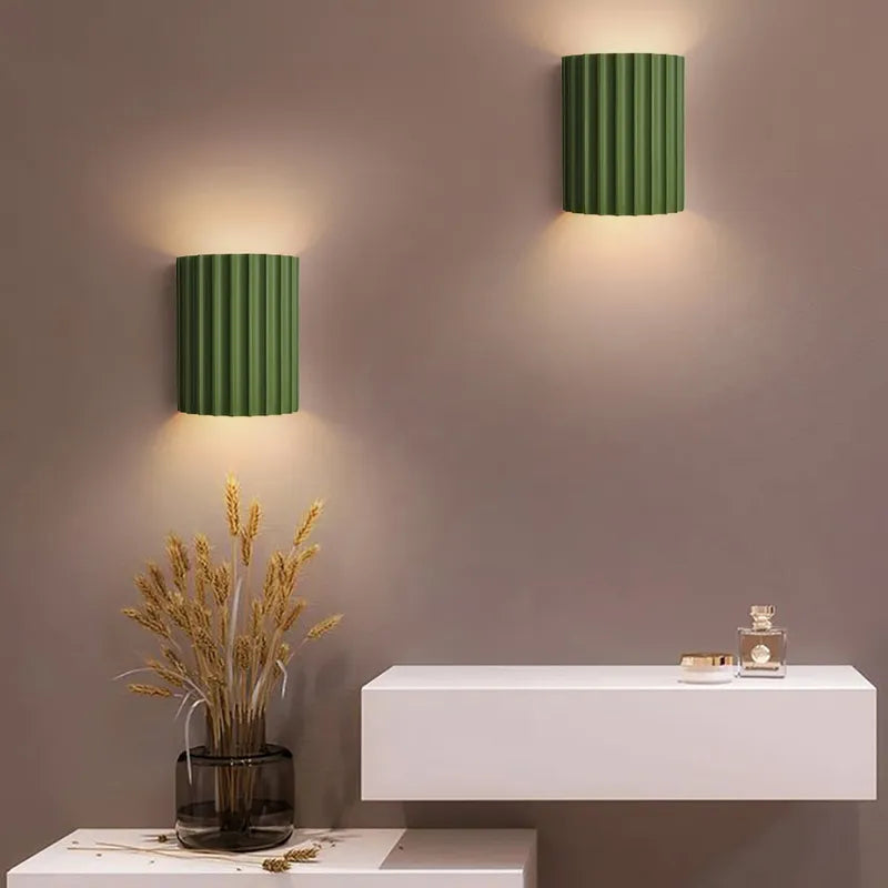 Variant image for Modern Half-Circle Resin Wall Sconce – Stylish Indoor Wall Lamp for Living Room and Bedroom Lighting-4