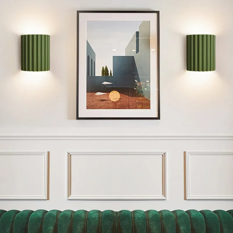 Modern Half-Circle Resin Wall Sconce – Stylish Indoor Wall Lamp for Living Room and Bedroom Lighting-2