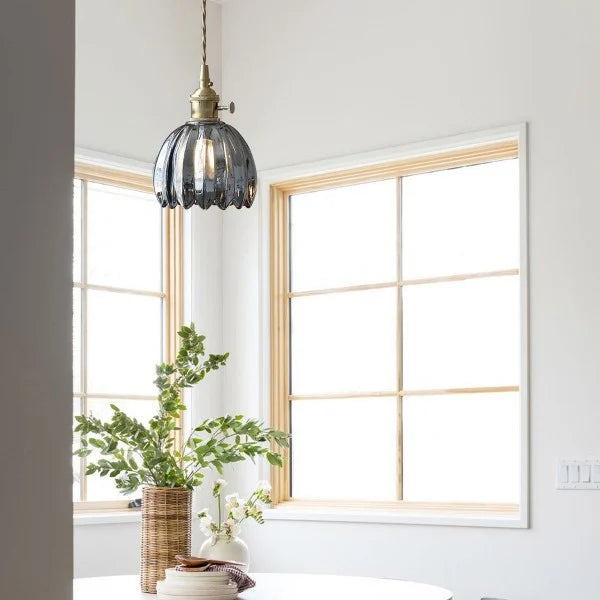 Japanese Retro Glass Flower Pendant Light - Elegant Vintage Design