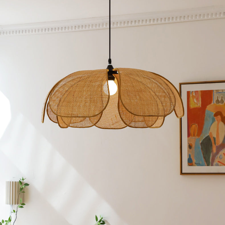 Rustic Rattan Petal Pendant Light - Elegant Shade for Cozy Spaces