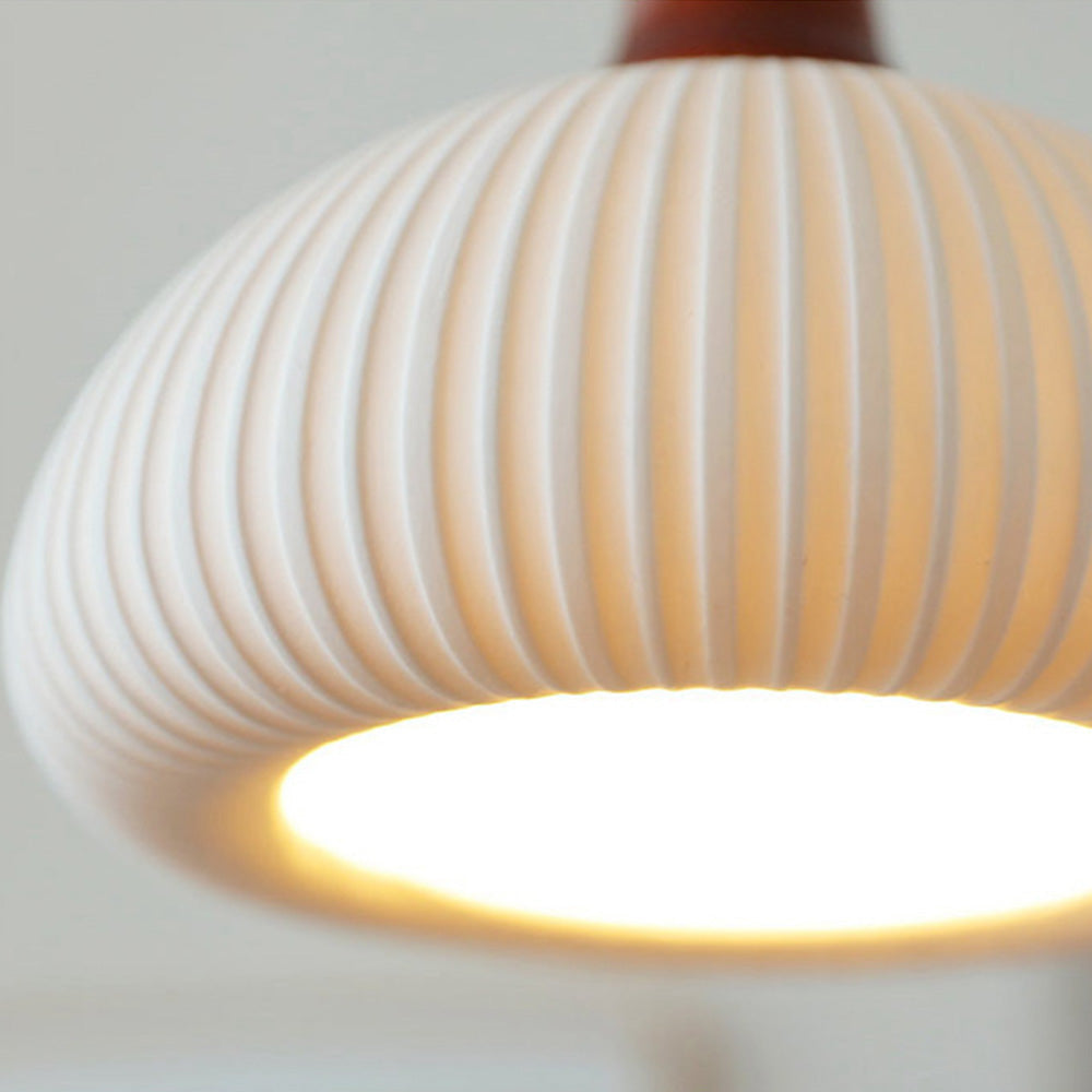 Elegant Nordic White Ceramic Pendant Light for Stylish Dining