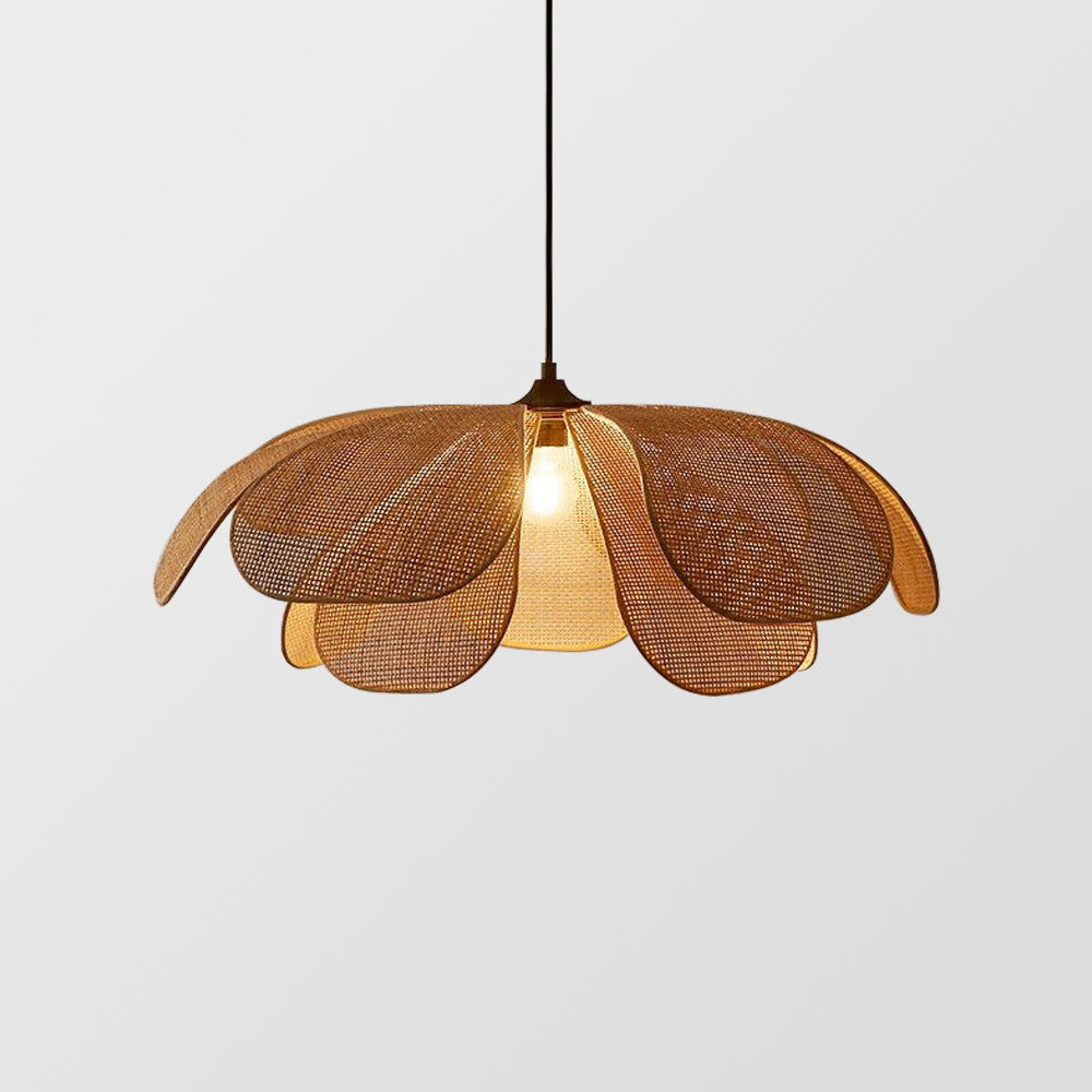 Rustic Rattan Petal Pendant Light - Elegant Shade for Cozy Spaces