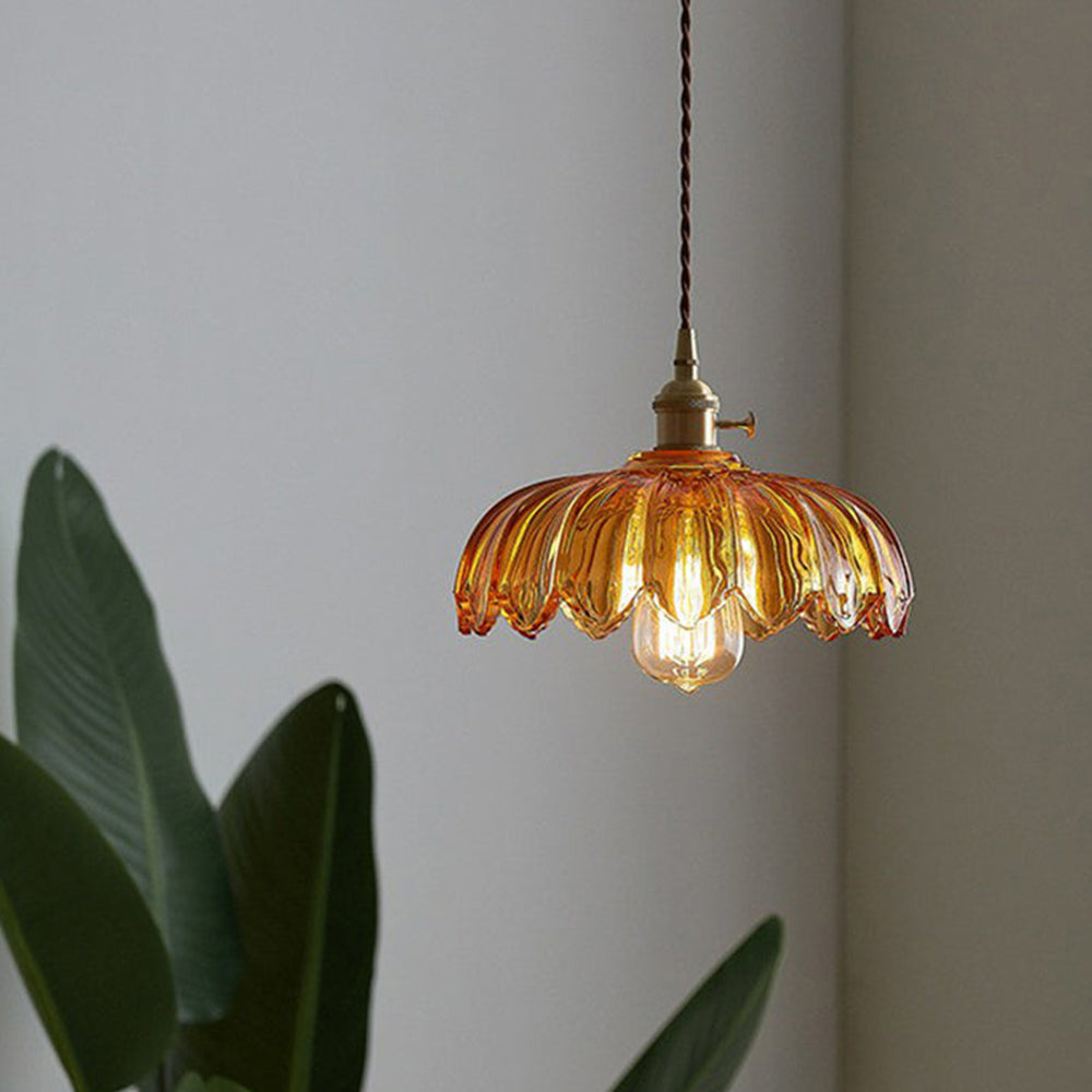 Vintage Floral Pendant Lamp - Elegant Design for Timeless Charm