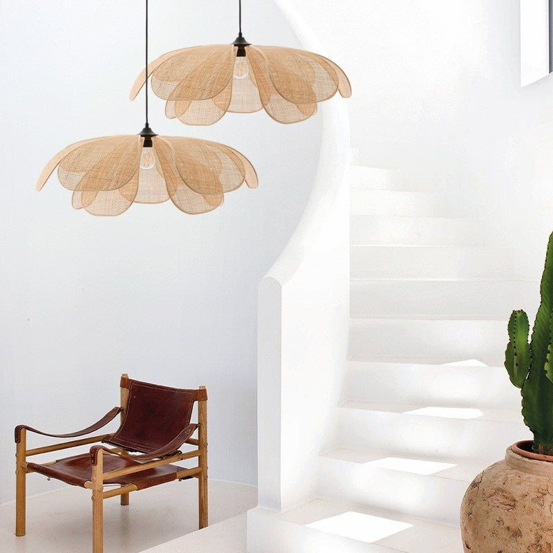 Rustic Rattan Petal Pendant Light - Elegant Shade for Cozy Spaces