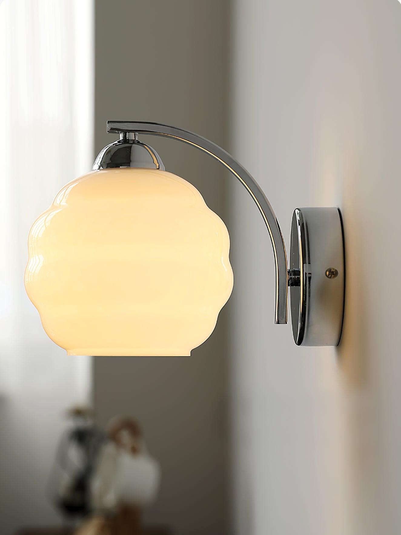 Elegant Art Deco Vintage Wall Lamp - Timeless Design & Charm