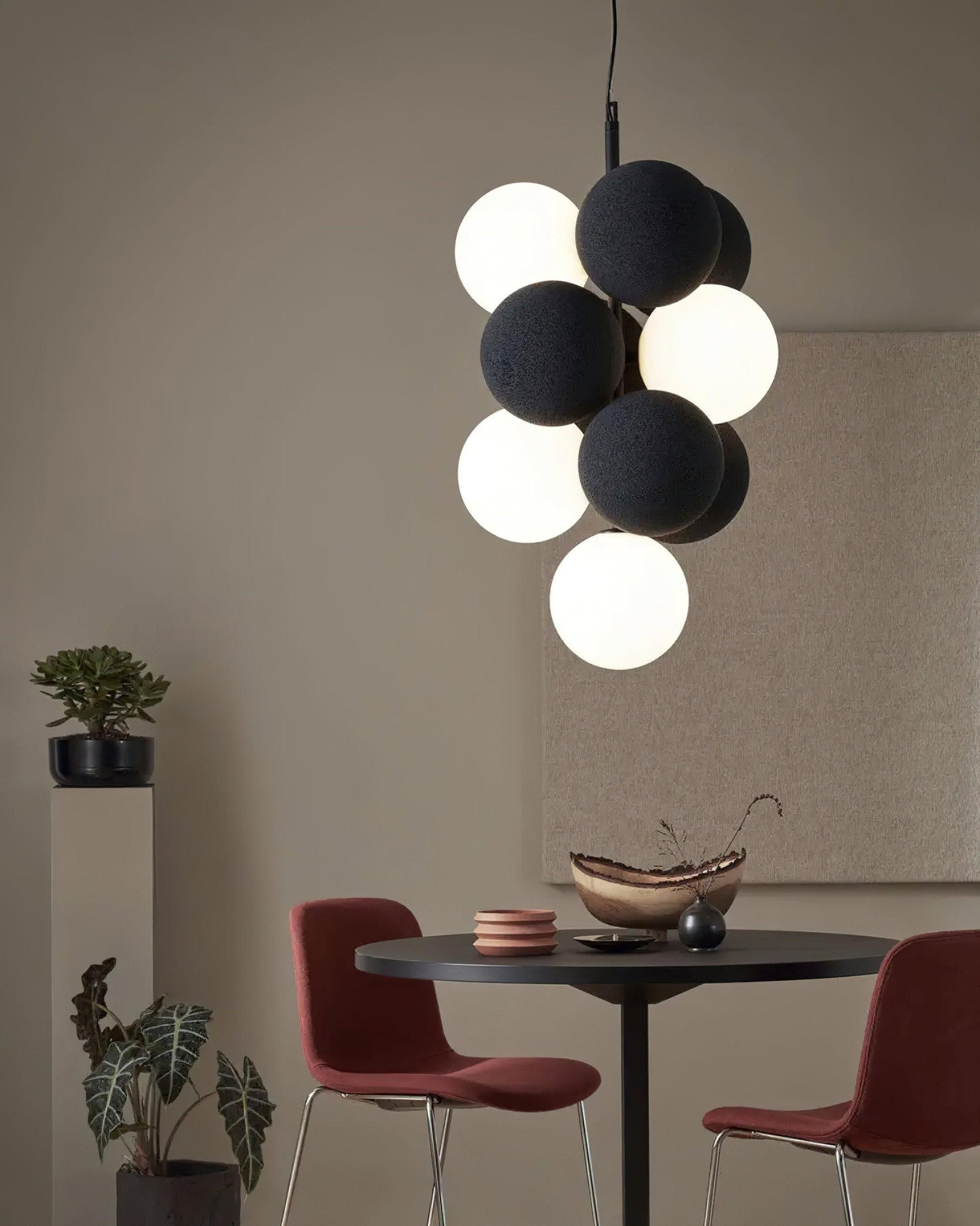 Elegant Bubbles Pendant Lamp - Modern Design & Ambient Lighting