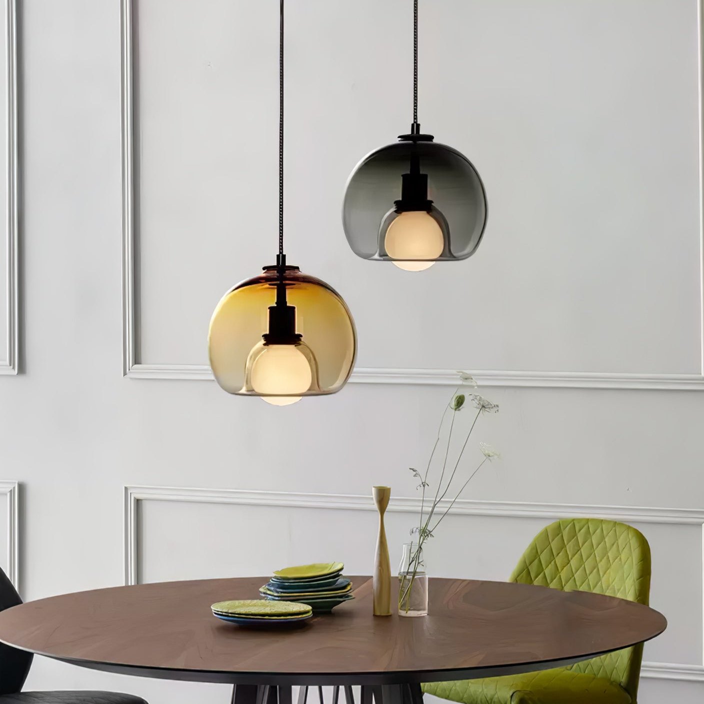 Elegant Eres Pendant Light - Modern Design & Ambient Illumination