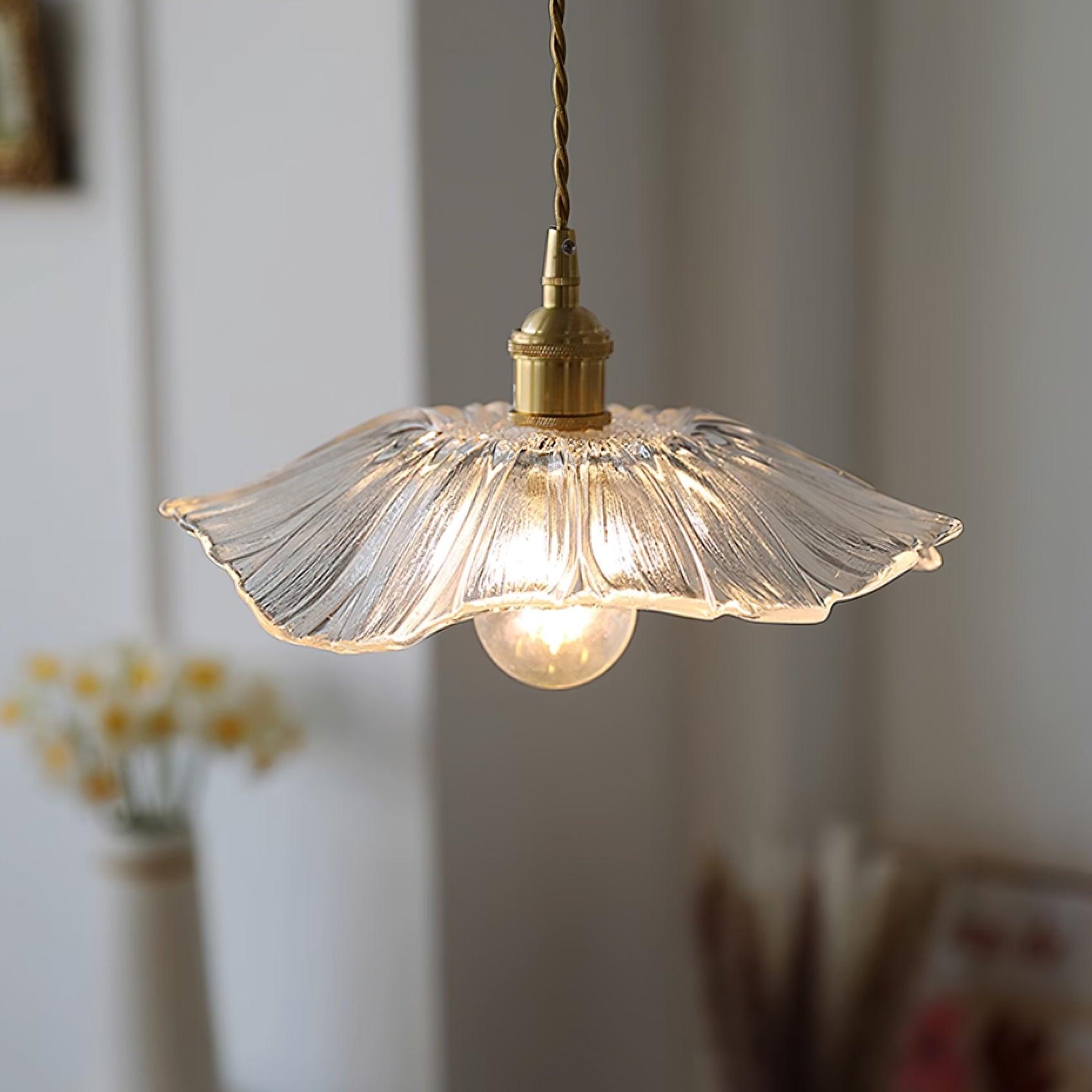 Elegant Flower Glass Pendant Light – Stunning Home Illumination