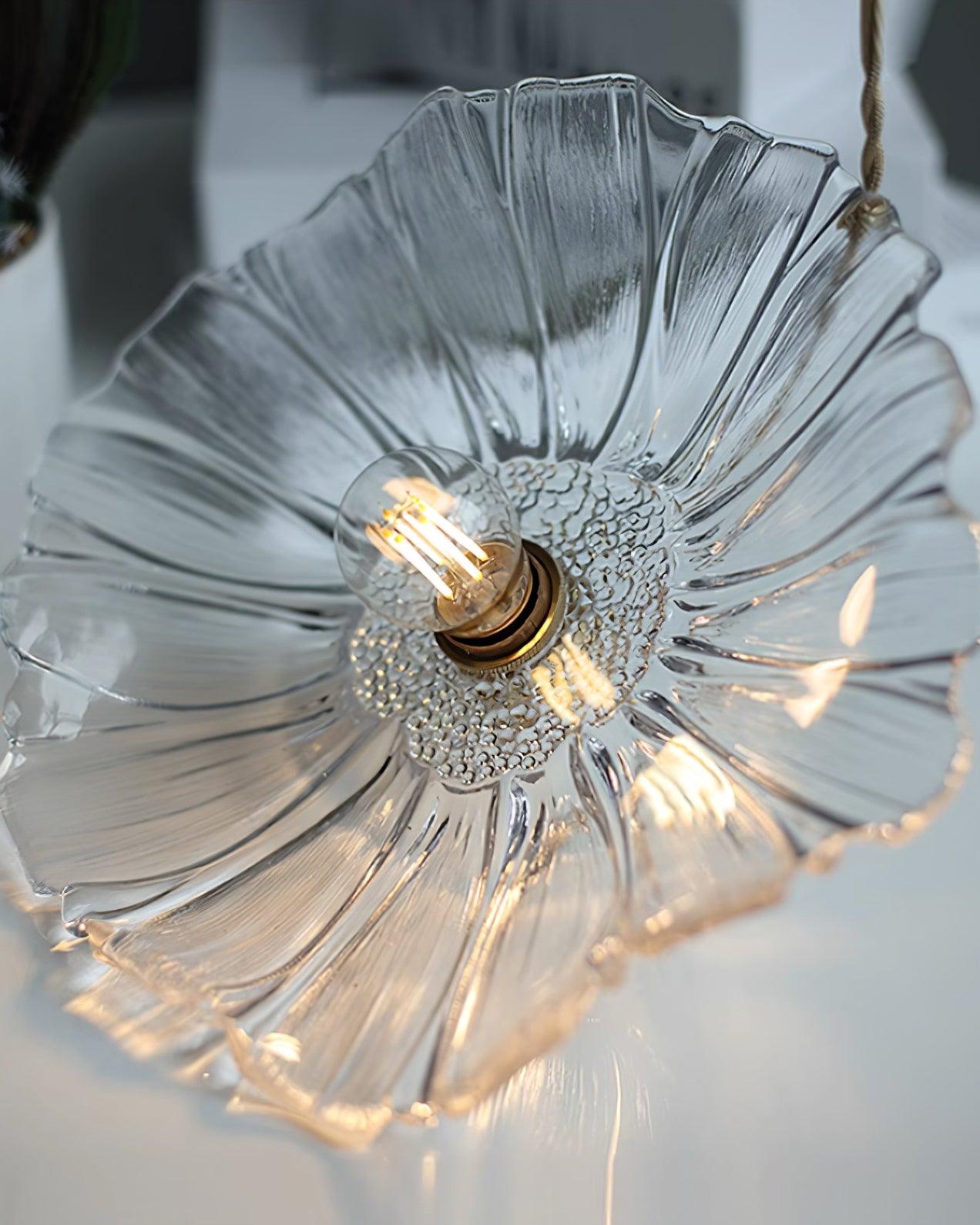 Elegant Flower Glass Pendant Light – Stunning Home Illumination