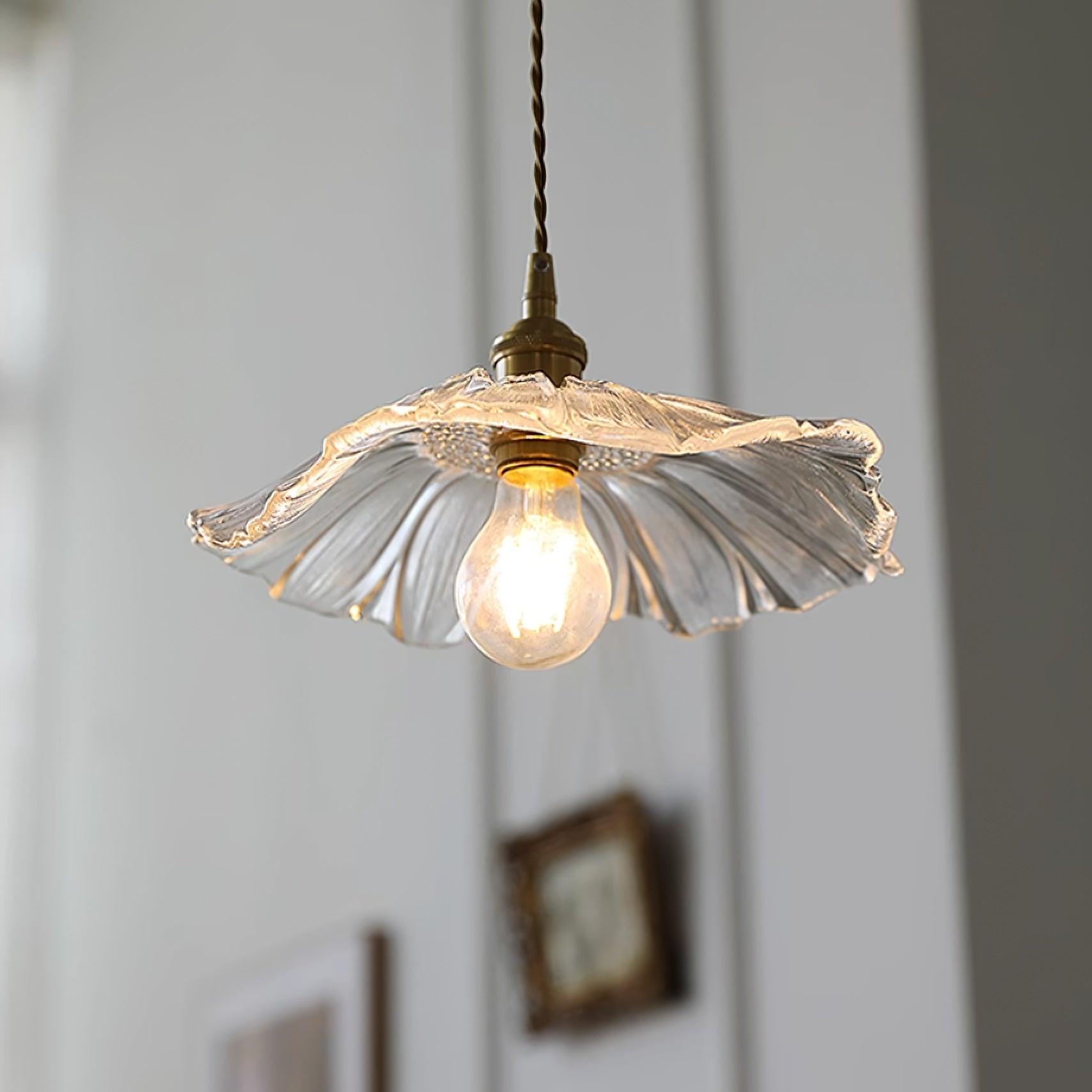 Elegant Flower Glass Pendant Light – Stunning Home Illumination