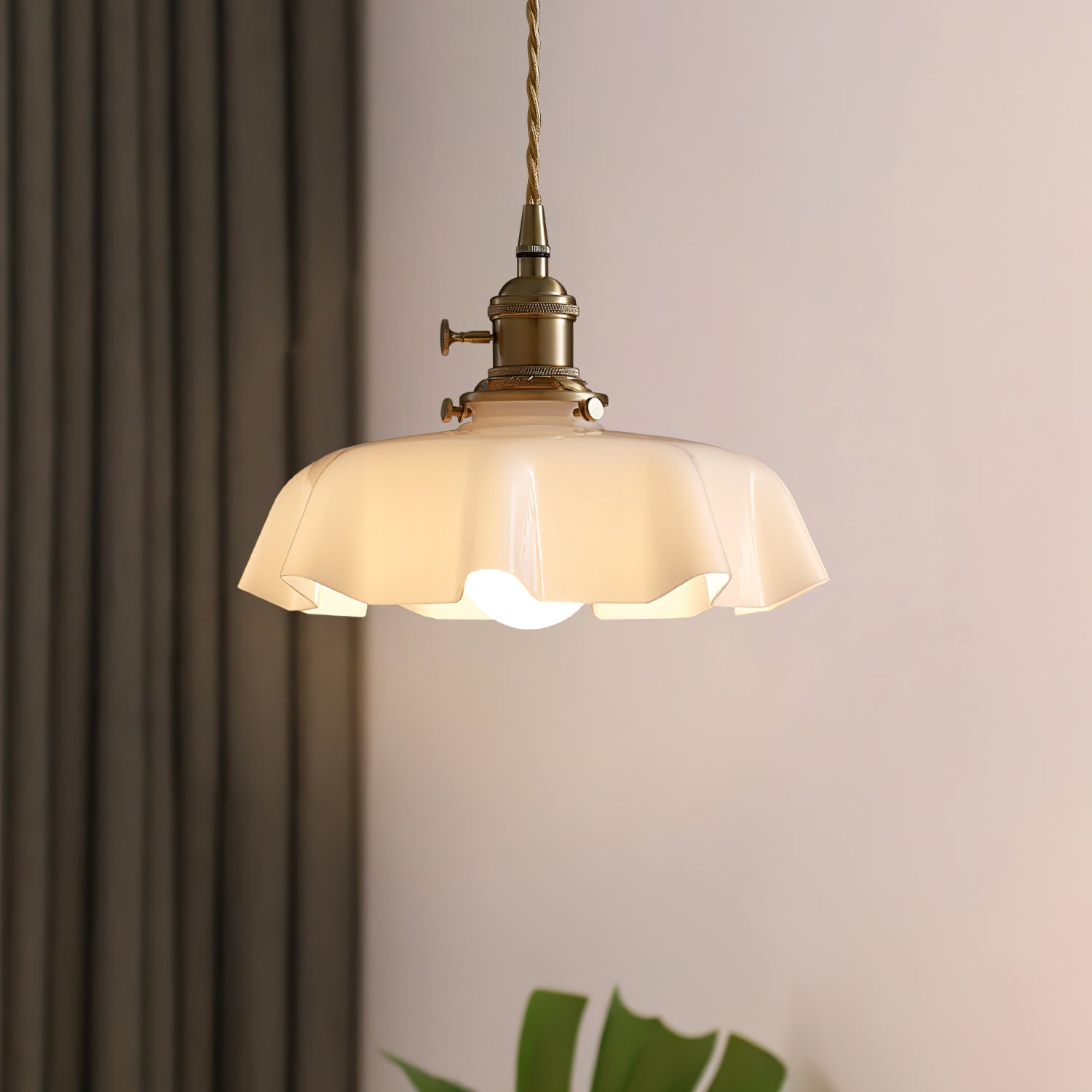 Elegant French Flower Pendant Light - Chic Home Illumination