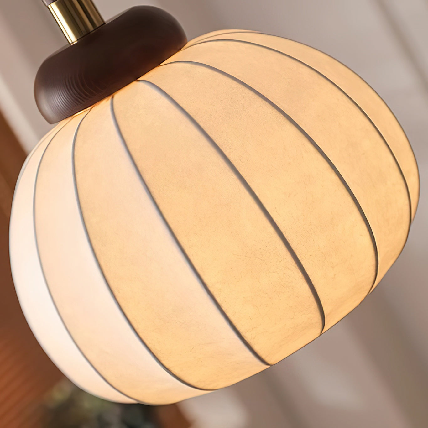 Elegant Gaya Silk Pendant Lamp - Luxurious Lighting for Any Space