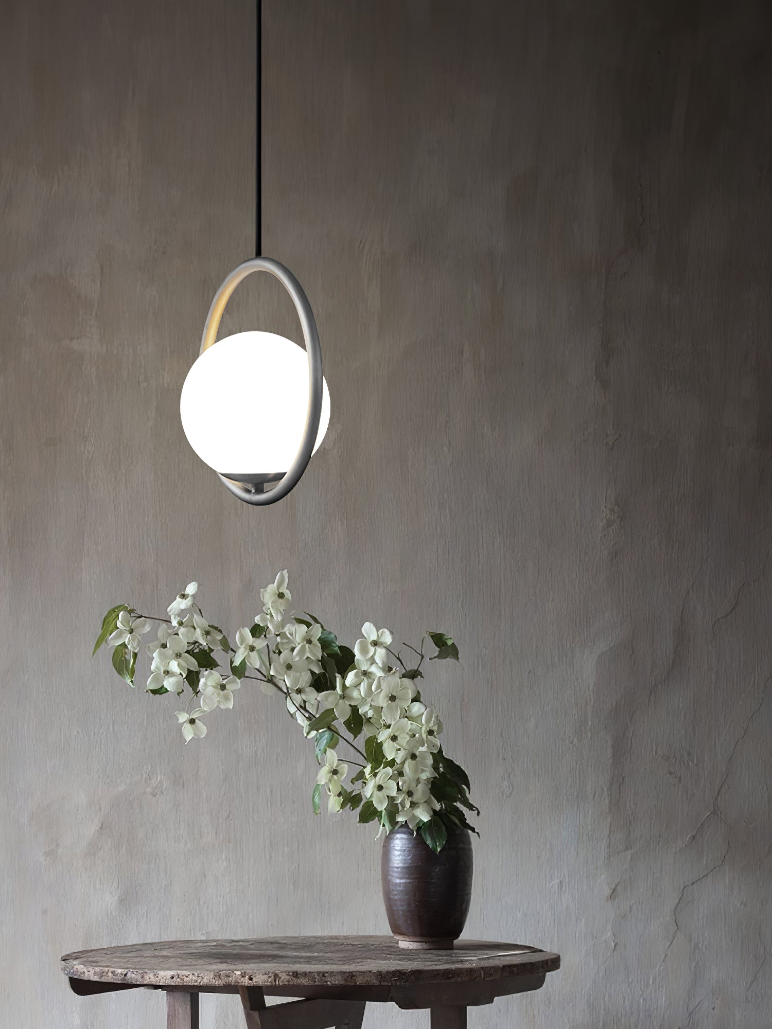 Lunara | Elegant Pendant Lamp | Contemporary Design - Illumix