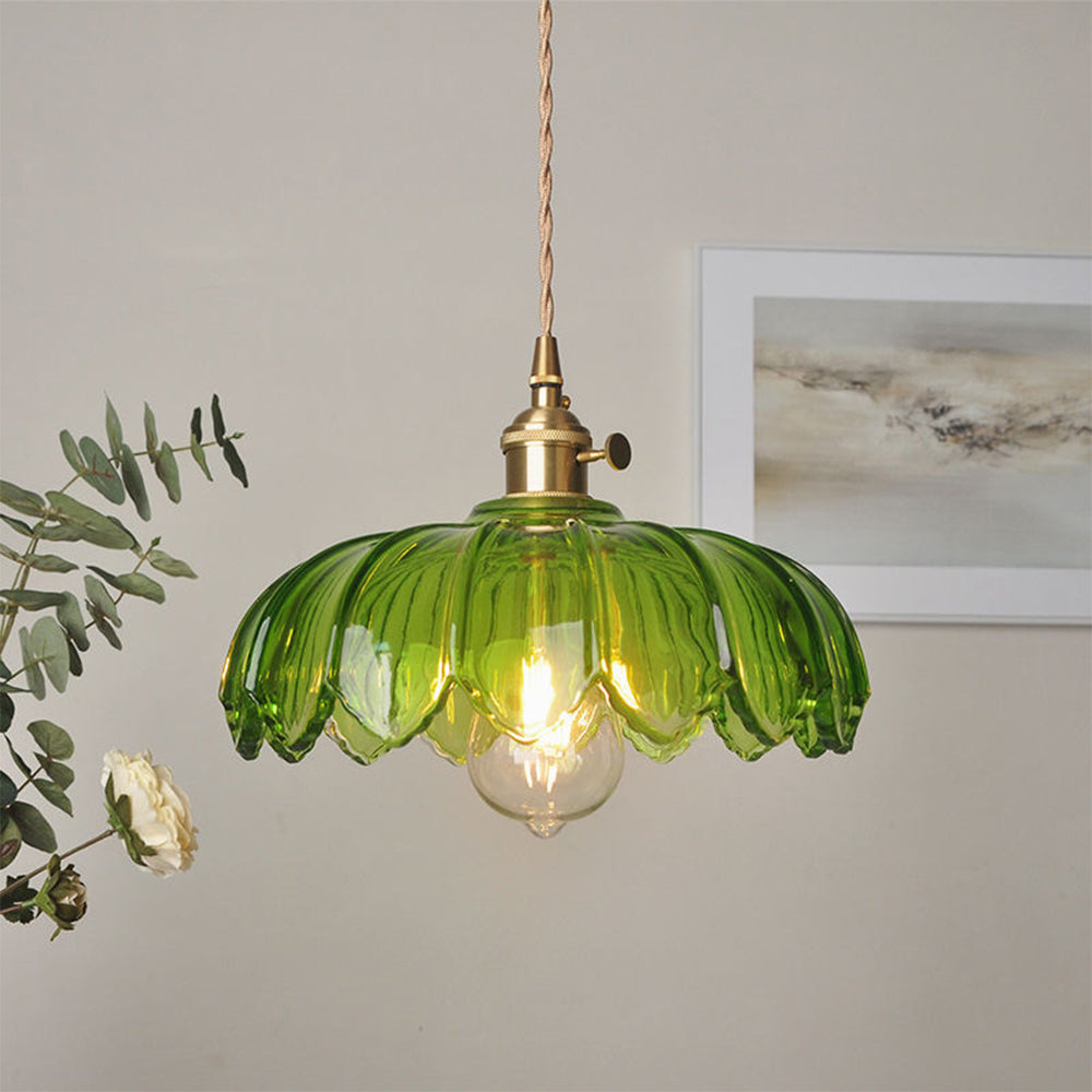 Vintage Floral Pendant Lamp - Elegant Design for Timeless Charm