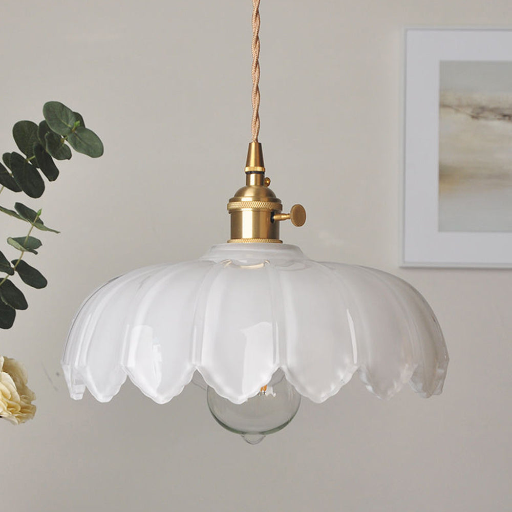 Vintage Floral Pendant Lamp - Elegant Design for Timeless Charm