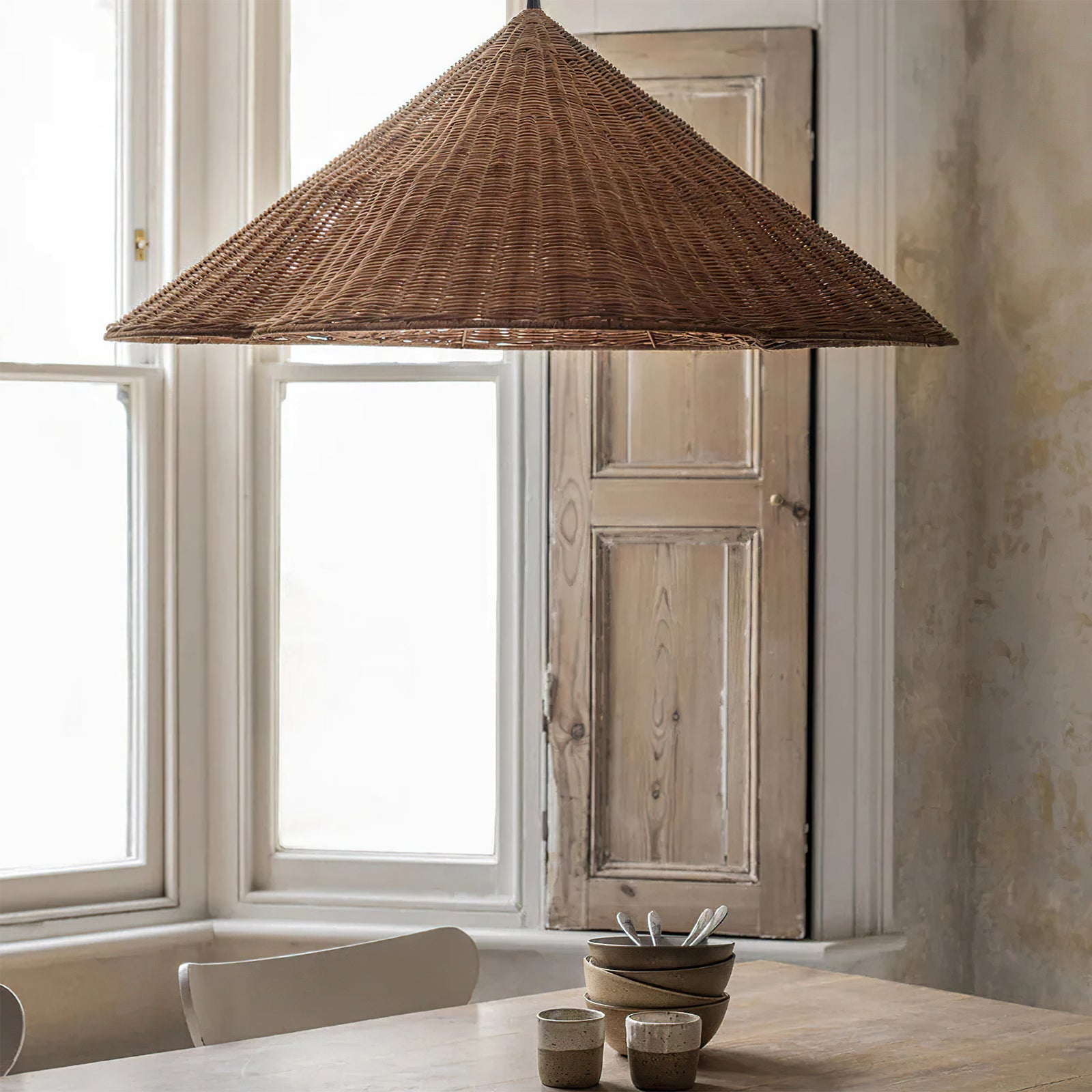 Chic Retro Scalloped Woven Rattan Pendant Light - Eco-Friendly Design