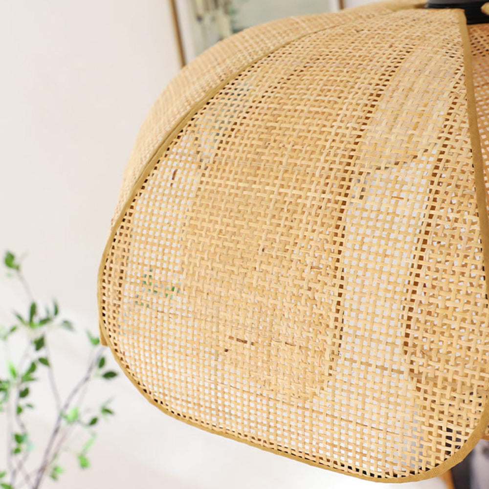 Rustic Rattan Petal Pendant Light - Elegant Shade for Cozy Spaces