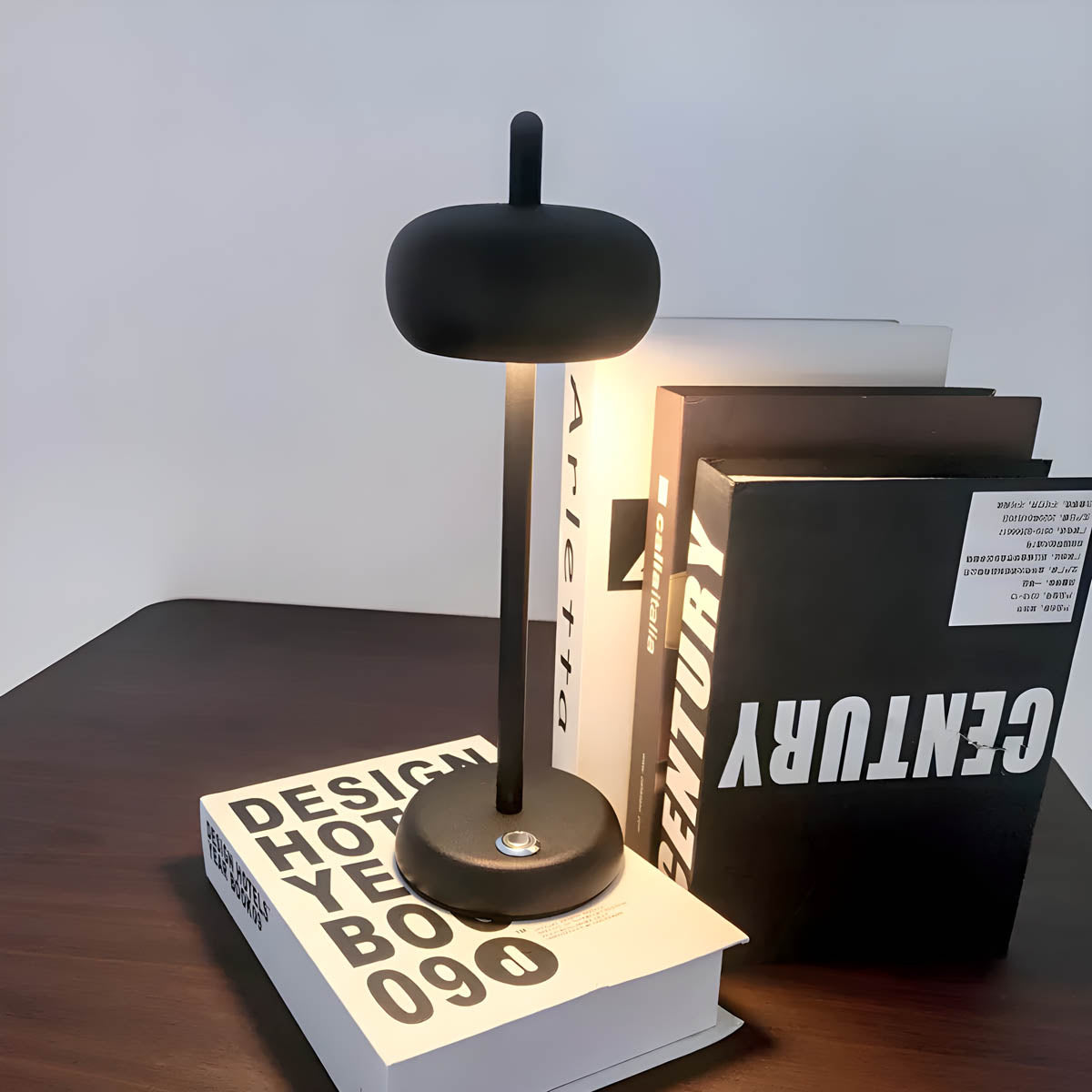 SleekGlow Lamp | Modern Table Lamp Illumix