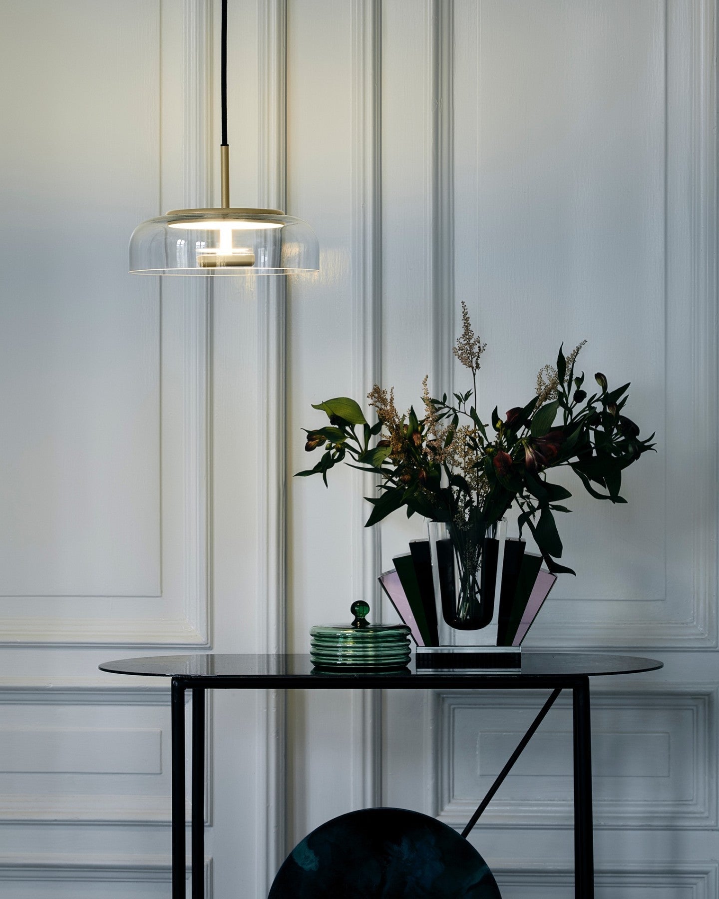 Solara Pendant Light: Modern Elegance & Energy-Efficient Design