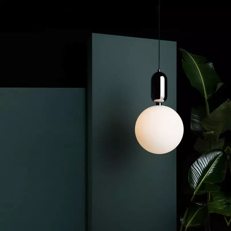 Elegant Balls Pendant Lamp - Modern Design for Stylish Spaces