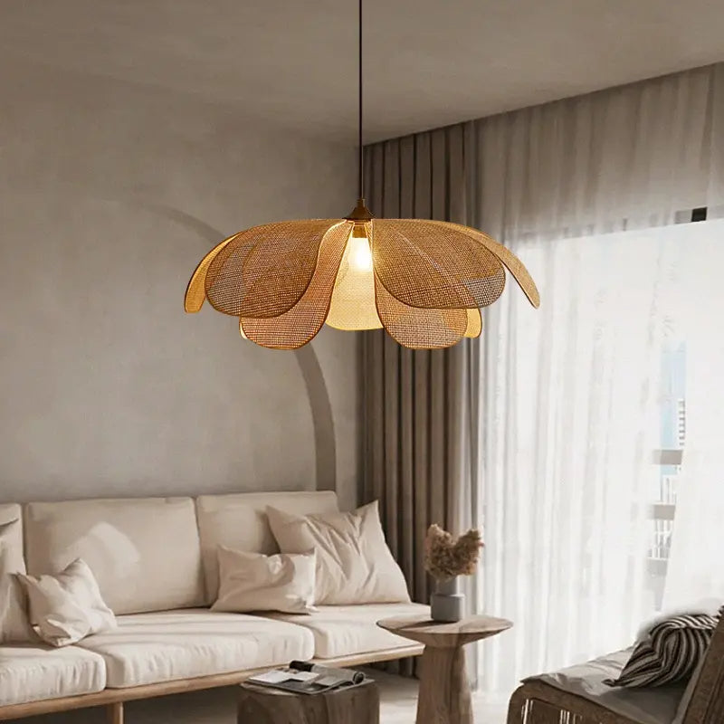 Rustic Rattan Petal Pendant Light - Elegant Shade for Cozy Spaces